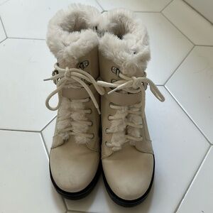 Esprit size 7 1/2 cream boots